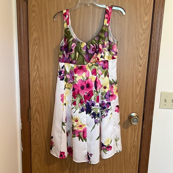 Dress Barn Women’s dress Size 6 - Picture 1 of 2